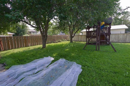5408 45 Avenue, Taber, AB - Outdoor With Backyard