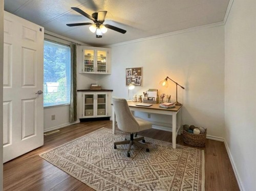 14 Dalhousie Court West, Lethbridge, AB - Indoor Photo Showing Office