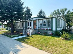14 Dalhousie Court WEST Lethbridge, AB T1K 4C9