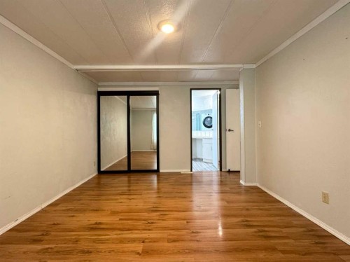 14 Dalhousie Court West, Lethbridge, AB - Indoor Photo Showing Other Room