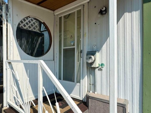 14 Dalhousie Court West, Lethbridge, AB - Outdoor With Deck Patio Veranda With Exterior