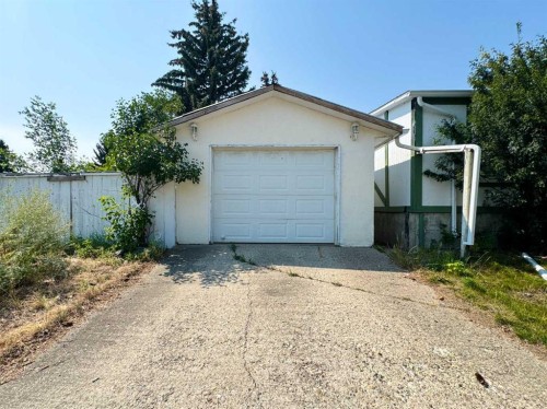 14 Dalhousie Court West, Lethbridge, AB - Outdoor
