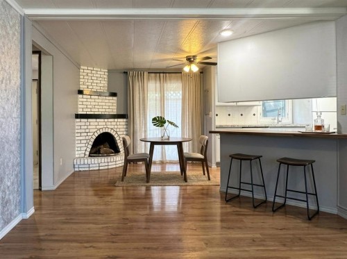 14 Dalhousie Court West, Lethbridge, AB - Indoor With Fireplace