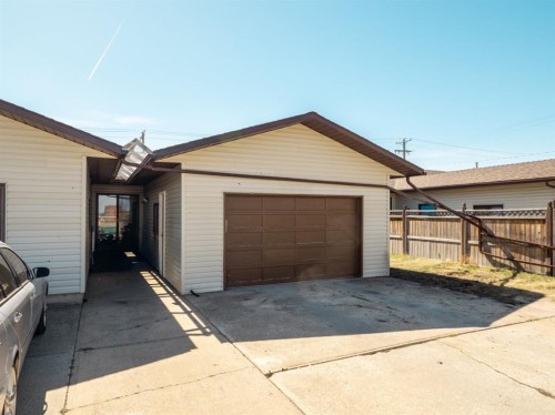 287 2 Avenue West, Cardston, AB - Outdoor With Exterior