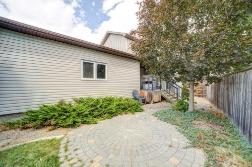 193 Mt Sundance Crescent West, Lethbridge, AB 