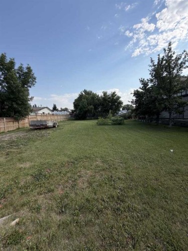 188 East 100 South, Raymond, AB 