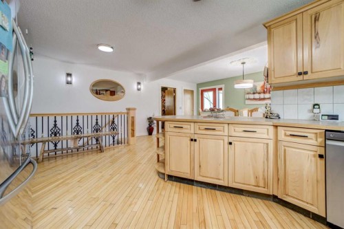 5113 2 Street West, Claresholm, AB - Indoor Photo Showing Kitchen