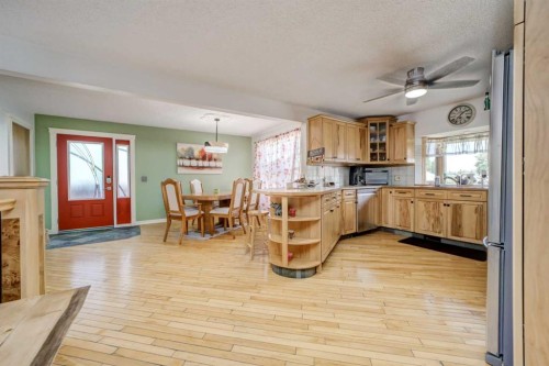 5113 2 Street West, Claresholm, AB - Indoor