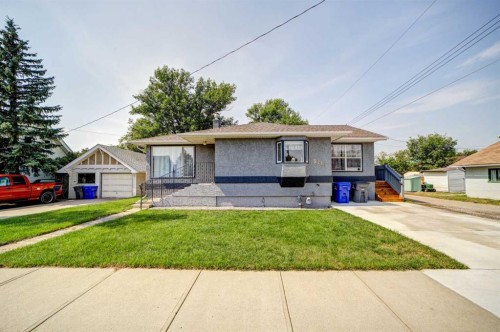 5113 2 Street West, Claresholm, AB - Outdoor