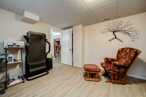 5113 2 Street West, Claresholm, AB - Indoor