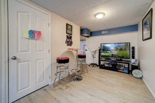 5113 2 Street West, Claresholm, AB - Indoor Photo Showing Other Room