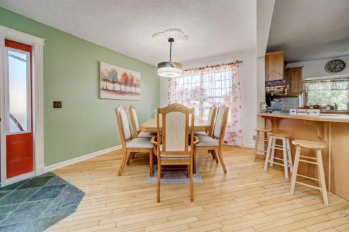 5113 2 Street West, Claresholm, AB - Indoor Photo Showing Dining Room