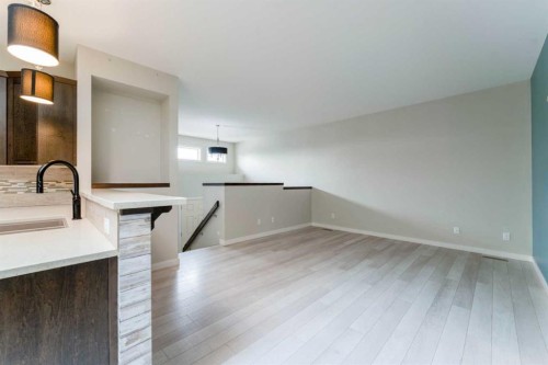 352 Crocus Terrace West, Lethbridge, AB - Indoor