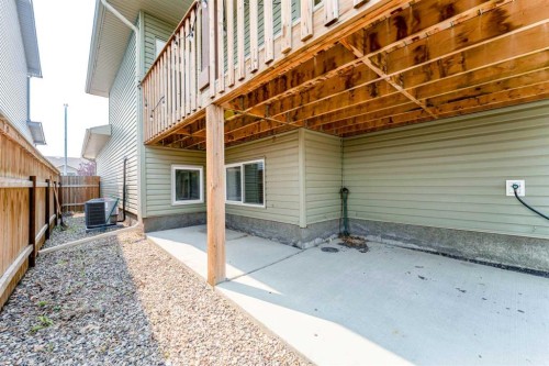 352 Crocus Terrace West, Lethbridge, AB - Outdoor With Exterior