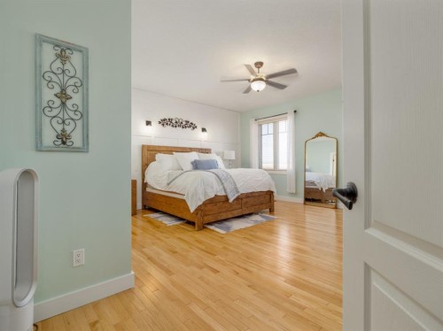 63 Deer Path Meadows, Fort Macleod, AB - Indoor Photo Showing Bedroom