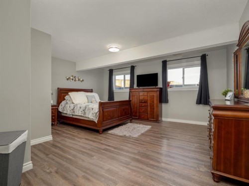 63 Deer Path Meadows, Fort Macleod, AB - Indoor Photo Showing Bedroom