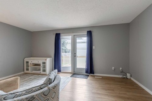 43-55 Lemoyne Crescent West, Lethbridge, AB - Indoor