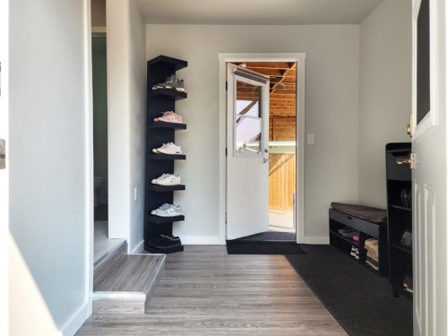 5122 5Th Street West, Claresholm, AB - Indoor Photo Showing Other Room
