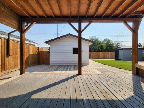 5122 5Th Street West, Claresholm, AB - Outdoor With Deck Patio Veranda With Exterior