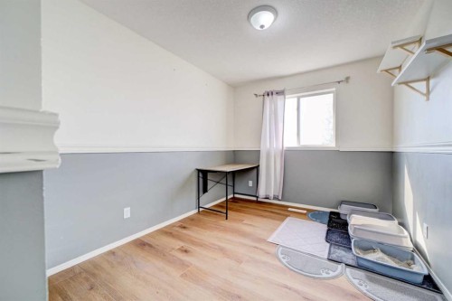 78 Chilcotin Road West, Lethbridge, AB - Indoor Photo Showing Other Room