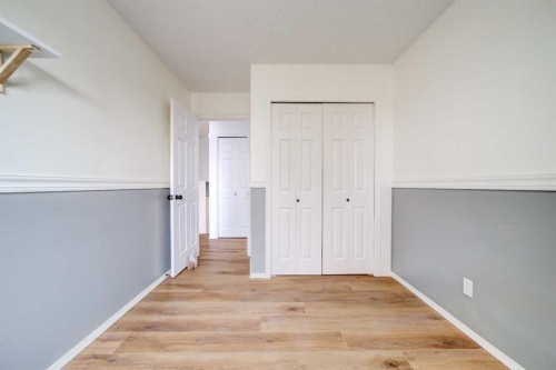 78 Chilcotin Road West, Lethbridge, AB - Indoor Photo Showing Other Room
