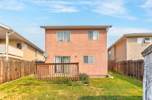 78 Chilcotin Road West, Lethbridge, AB - Outdoor With Exterior