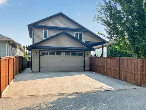 250 Riverstone Boulevard West, Lethbridge, AB - Outdoor