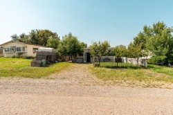 863 2 Street EASTCardston, AB T0K 0K0
