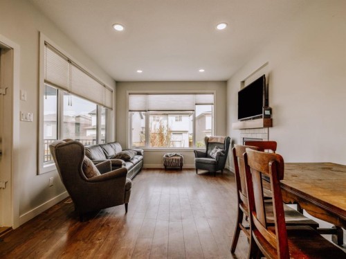 1369 Pacific Circle West, Lethbridge, AB - Indoor