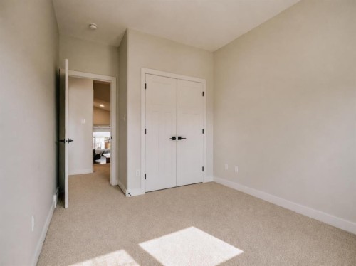 1369 Pacific Circle West, Lethbridge, AB - Indoor Photo Showing Other Room