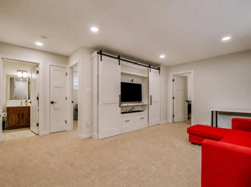 1369 Pacific Circle West, Lethbridge, AB - Indoor