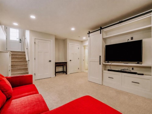 1369 Pacific Circle West, Lethbridge, AB - Indoor