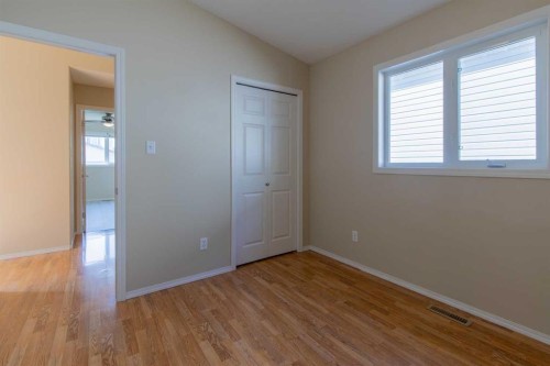 654 Blackfoot Terrace West, Lethbridge, AB - Indoor Photo Showing Other Room
