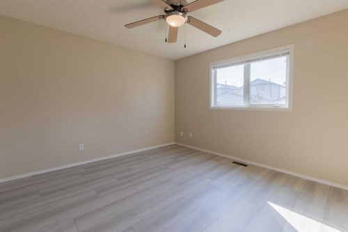 654 Blackfoot Terrace West, Lethbridge, AB - Indoor Photo Showing Other Room