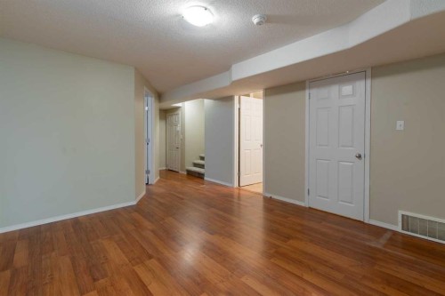 654 Blackfoot Terrace West, Lethbridge, AB - Indoor Photo Showing Other Room