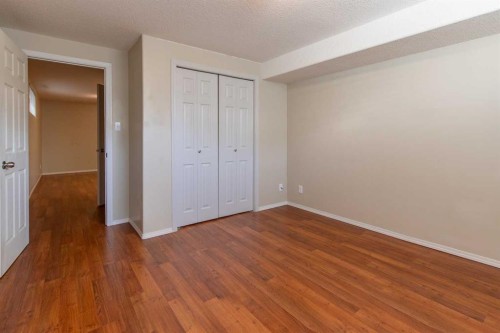 654 Blackfoot Terrace West, Lethbridge, AB - Indoor Photo Showing Other Room