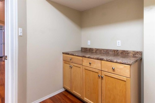 654 Blackfoot Terrace West, Lethbridge, AB - Indoor Photo Showing Other Room