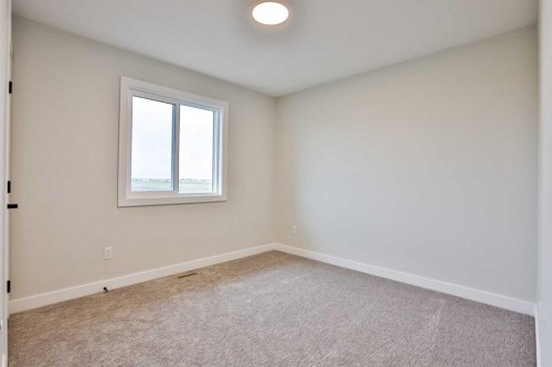877 Devonia Circle West, Lethbridge, AB - Indoor Photo Showing Other Room