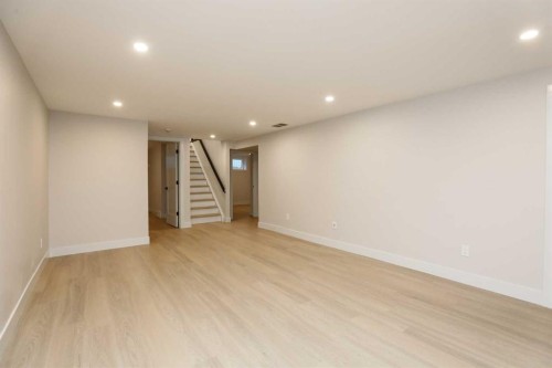 1418 25 Avenue North, Lethbridge, AB - Indoor Photo Showing Other Room