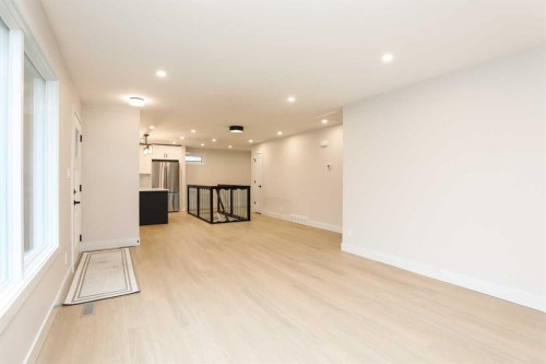 1418 25 Avenue North, Lethbridge, AB - Indoor Photo Showing Other Room