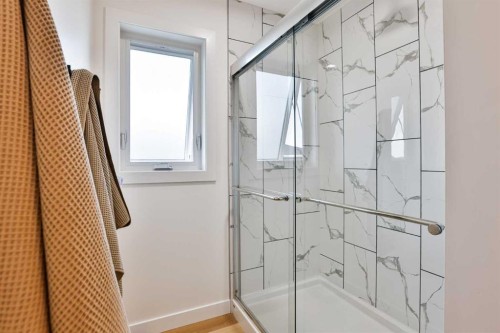 4241 60 Avenue, Taber, AB - Indoor