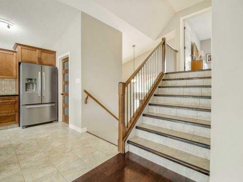 43 Riverine Lane West, Lethbridge, AB - Indoor