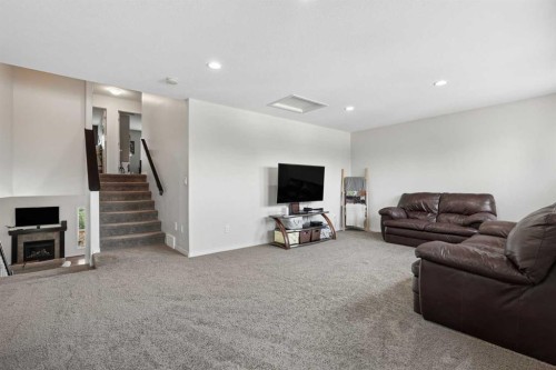 19 Riverland Close West, Lethbridge, AB - Indoor