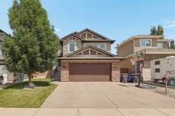 19 Riverland Close WESTLethbridge, AB T1K 5T5