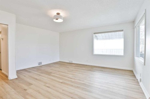 722 20 Street South, Lethbridge, AB 