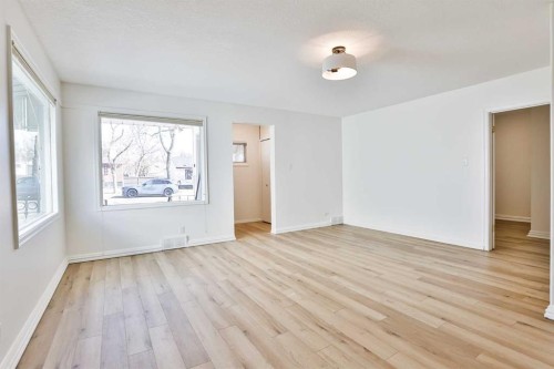 722 20 Street South, Lethbridge, AB 