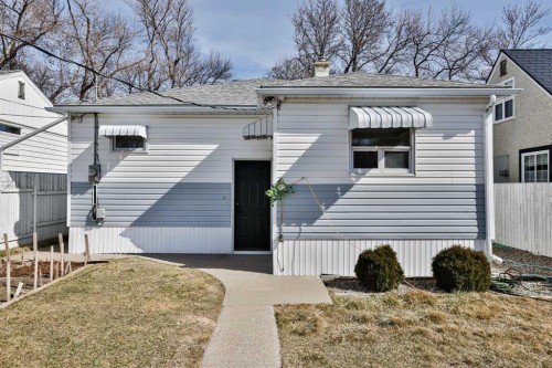 722 20 Street South, Lethbridge, AB 