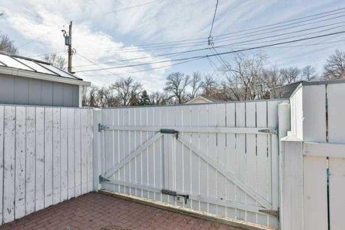 722 20 Street South, Lethbridge, AB 