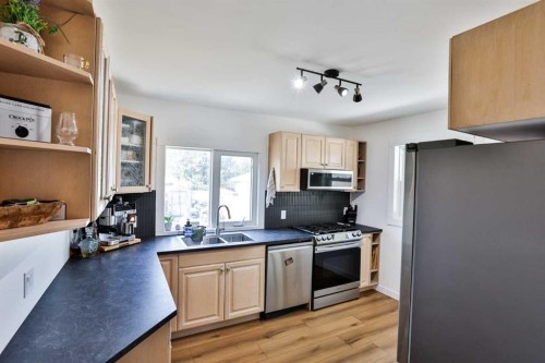 1009 6 Avenue North, Lethbridge, AB - Outdoor
