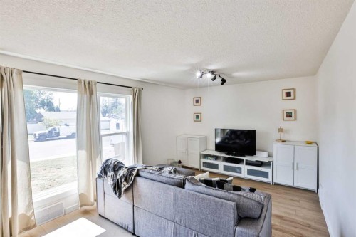 1009 6 Avenue North, Lethbridge, AB - Outdoor